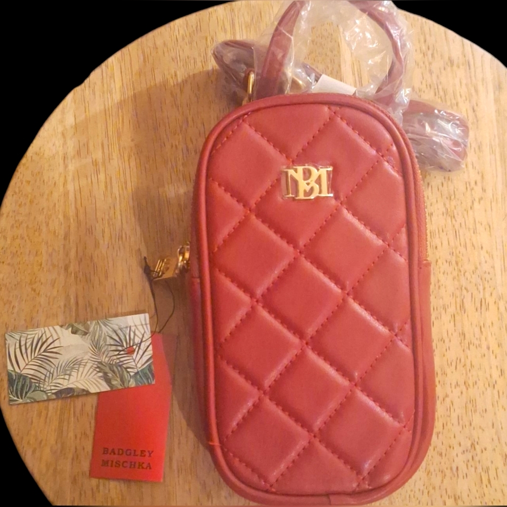 Badgley Mischka Diamond Quilted Oval Crossbody Phone Purse Case NWT Brick Red